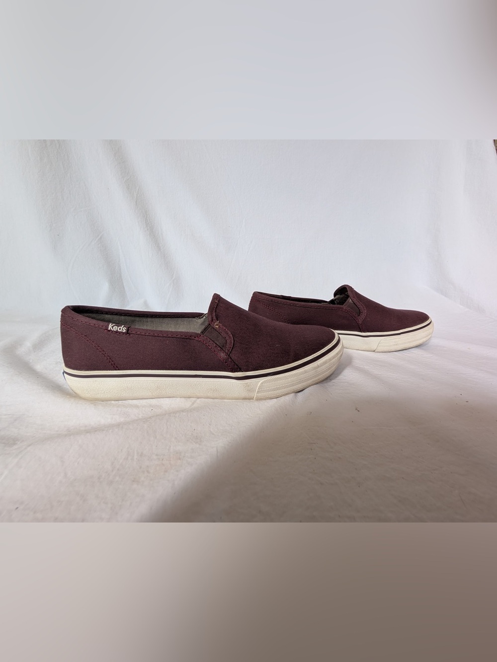 Keds women’s Slip-On Canvas Loafers in Burgundy